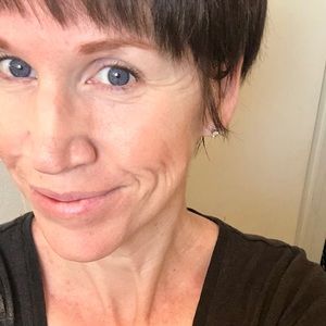 Meet your Posher, Leslie